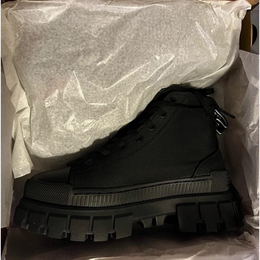 NWT Palladium HI TX All Black Boots Size 6.5 womens - Picture 4 of 5
